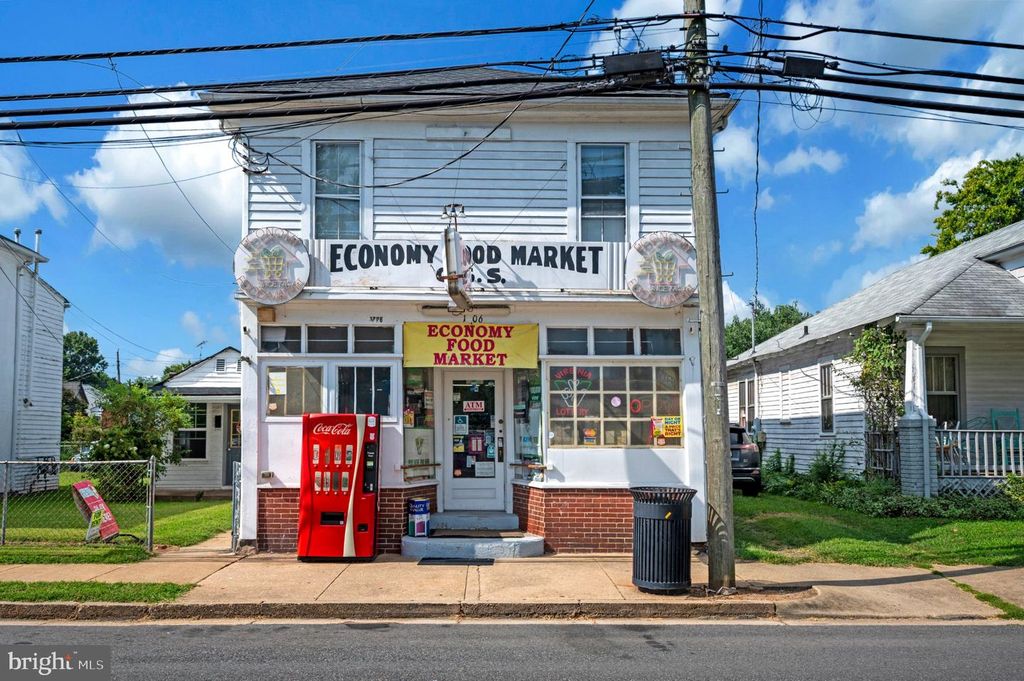 1806 FALL HILL AVE, Fredericksburg, VA 22401