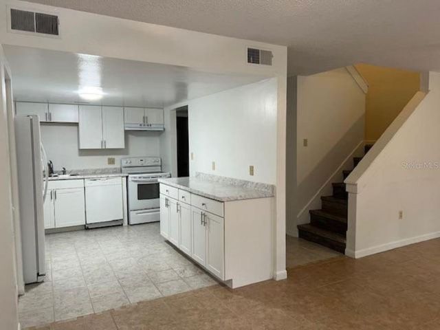 3026 NW 28TH CIRCLE, Gainesville, FL 32605