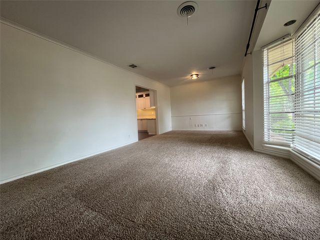 1409 Hillcrest Street, Ennis, TX 75119
