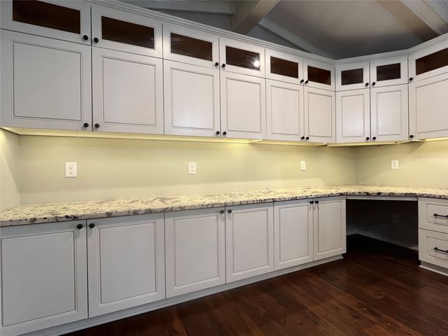 1409 Hillcrest Street, Ennis, TX 75119