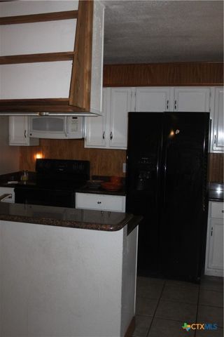 1504 Lakeview Drive, Lockhart, TX 78644