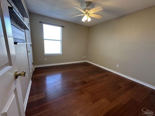 703 Marlinspike Dr, Pensacola, FL 32507