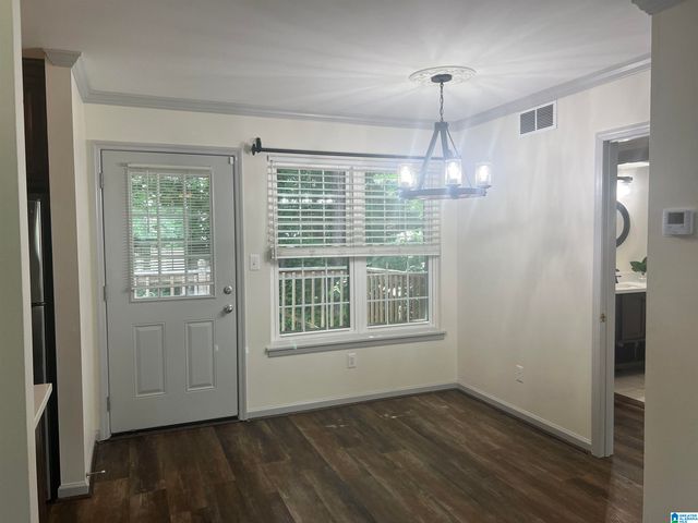 2110 Montreat Way Apt D, Vestavia Hills, AL 35216