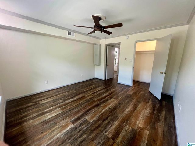2110 Montreat Way Apt D, Vestavia Hills, AL 35216