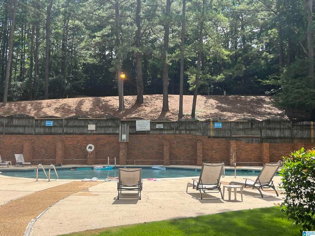 2110 Montreat Way Apt D, Vestavia Hills, AL 35216