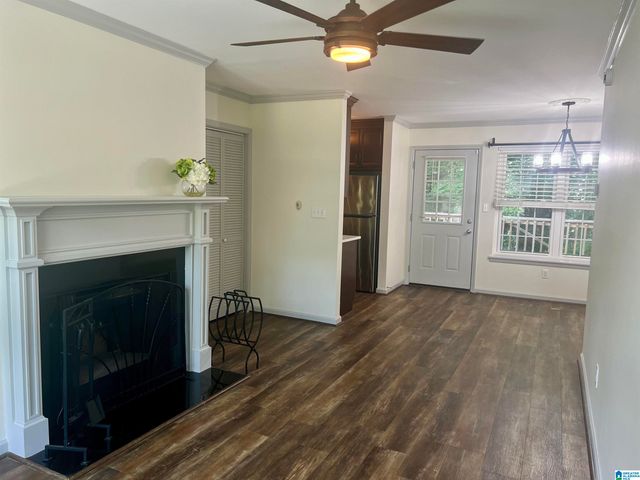 2110 Montreat Way Apt D, Vestavia Hills, AL 35216