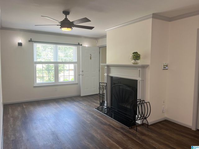 2110 Montreat Way Apt D, Vestavia Hills, AL 35216