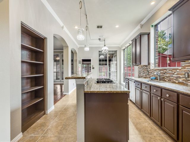 2817 Pioneer Drive, Melissa, TX 75454