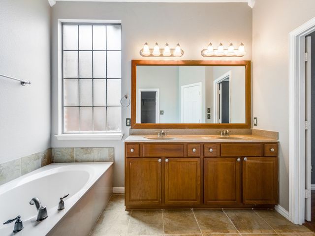 2817 Pioneer Drive, Melissa, TX 75454