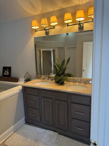 1304 Sycamore Valley Rd, Ashland City, TN 37015