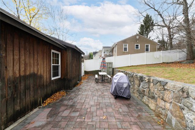 46 Entrance Way, Mahopac, NY 10541