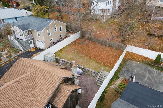 46 Entrance Way, Mahopac, NY 10541