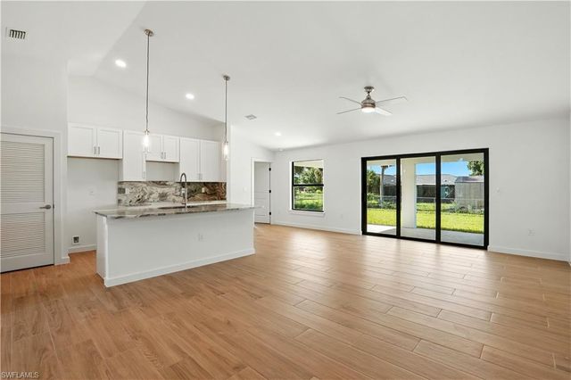 2607 38th ST SW, Lehigh Acres, FL 33976