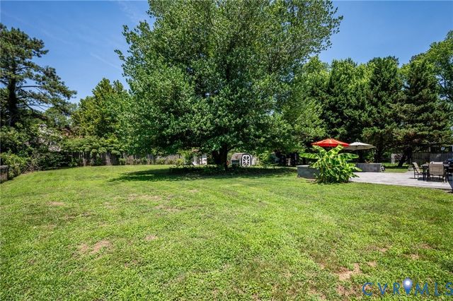 7092 Sunnyhill Dr, Mechanicsville, VA 23111
