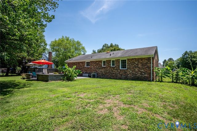 7092 Sunnyhill Dr, Mechanicsville, VA 23111