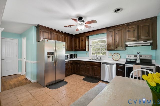 7092 Sunnyhill Dr, Mechanicsville, VA 23111