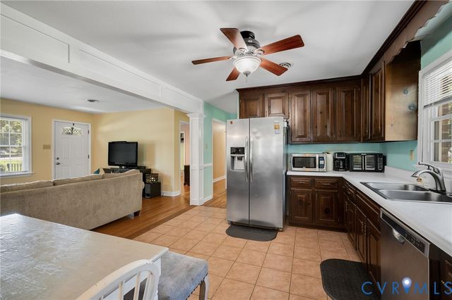 7092 Sunnyhill Dr, Mechanicsville, VA 23111