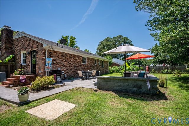 7092 Sunnyhill Dr, Mechanicsville, VA 23111