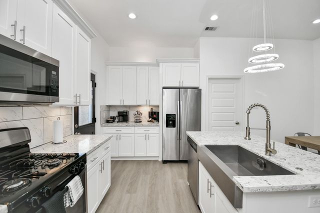 7031 Eastwood Street A, Houston, TX 77021