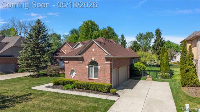 49763 Decker Drive, Shelby Charter Township, MI 48317