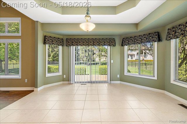 49763 Decker Drive, Shelby Charter Township, MI 48317