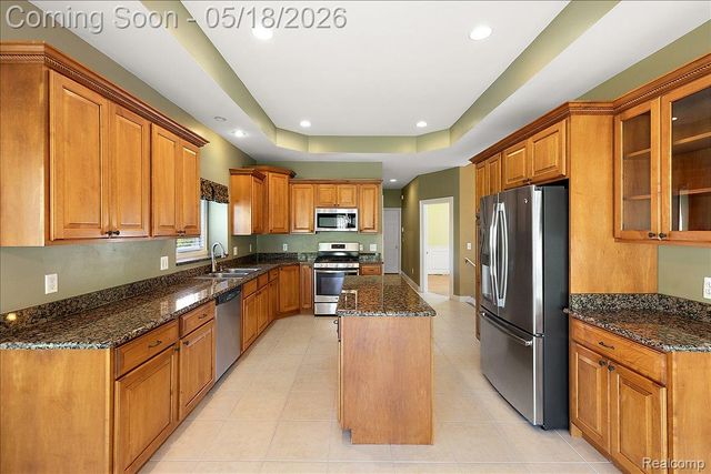 49763 Decker Drive, Shelby Charter Township, MI 48317