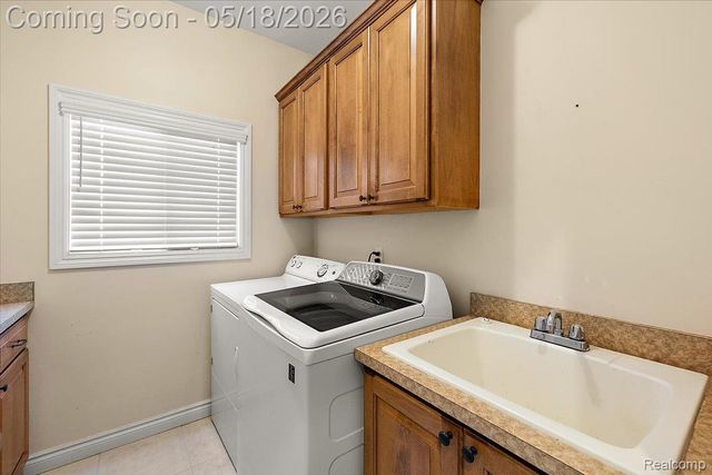 49763 Decker Drive, Shelby Charter Township, MI 48317