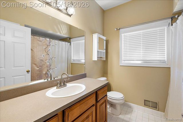 49763 Decker Drive, Shelby Charter Township, MI 48317