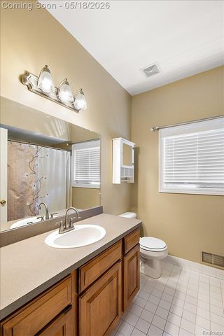 49763 Decker Drive, Shelby Charter Township, MI 48317