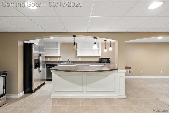 49763 Decker Drive, Shelby Charter Township, MI 48317
