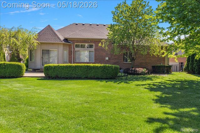 49763 Decker Drive, Shelby Charter Township, MI 48317