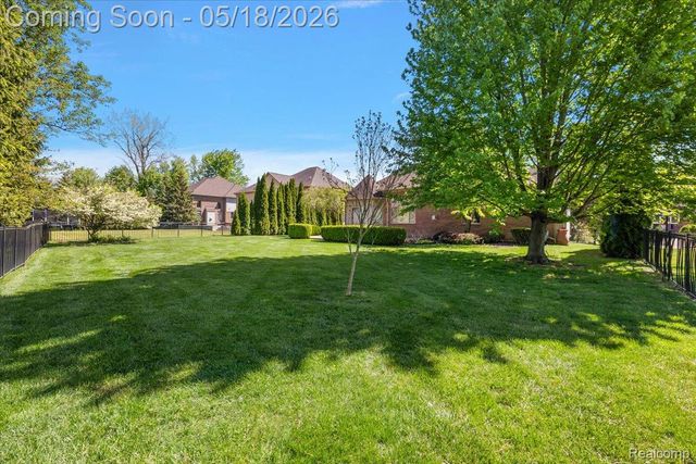 49763 Decker Drive, Shelby Charter Township, MI 48317