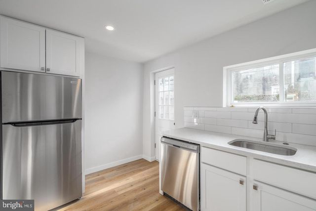 438 DUDLEY ST, Philadelphia, PA 19148