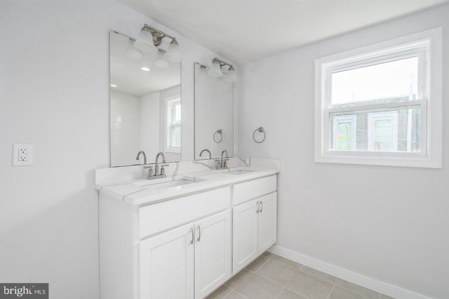 438 DUDLEY ST, Philadelphia, PA 19148