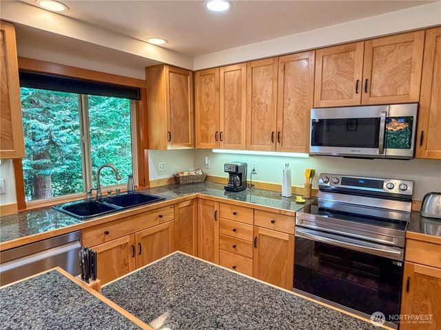 460 Pinecrest, Port Townsend, WA 98368