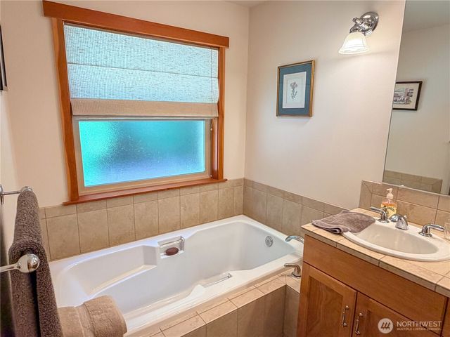 460 Pinecrest, Port Townsend, WA 98368