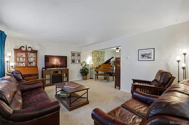 4118 W 21st Street Road, Greeley, CO 80634