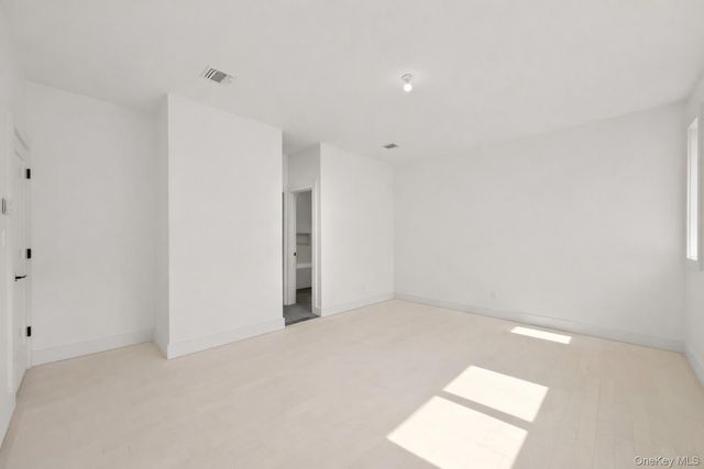 13 Warren Court 213, Monsey, NY 10952