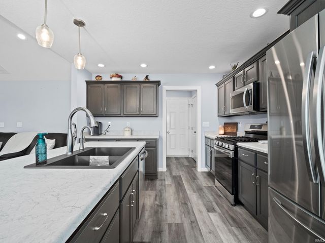 68178 Kestrel Lane, New Paris, IN 46553