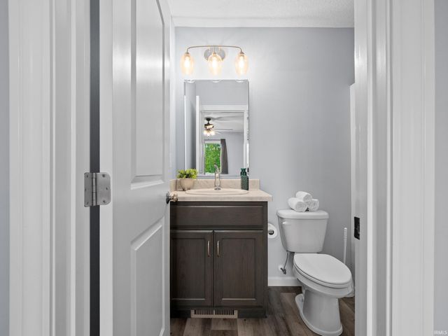 68178 Kestrel Lane, New Paris, IN 46553