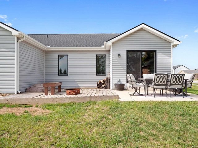 68178 Kestrel Lane, New Paris, IN 46553