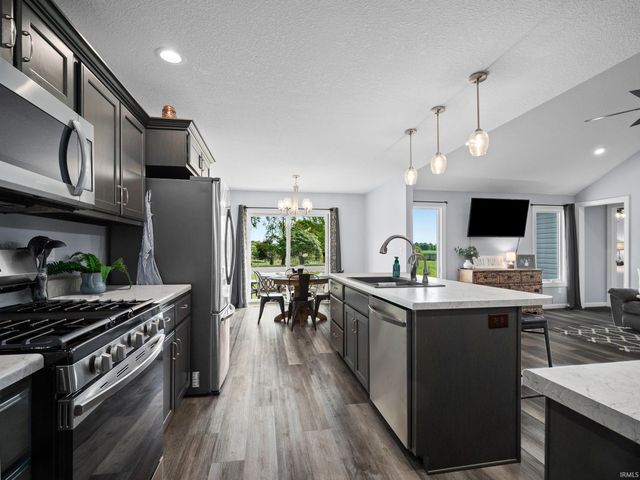 68178 Kestrel Lane, New Paris, IN 46553