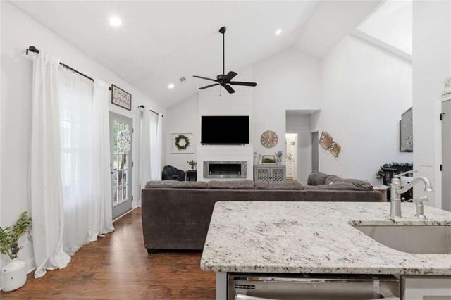 70 Stone Hearth Drive, Cleveland, GA 30528