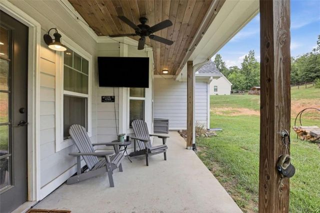 70 Stone Hearth Drive, Cleveland, GA 30528