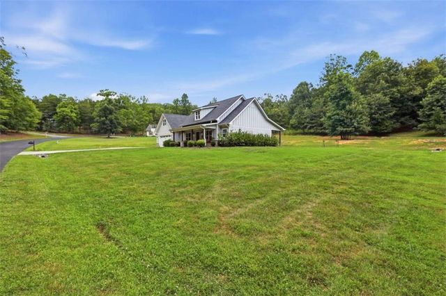 70 Stone Hearth Drive, Cleveland, GA 30528