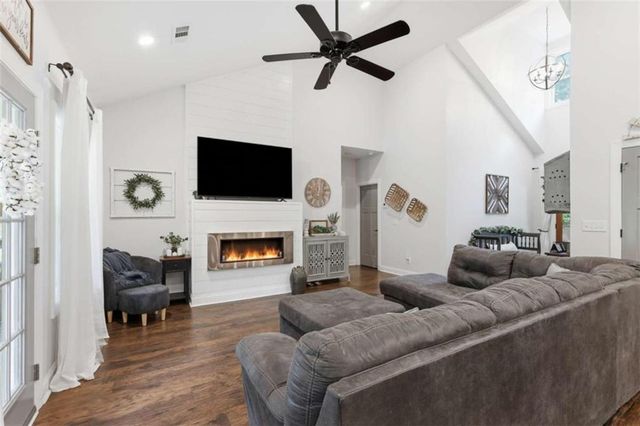 70 Stone Hearth Drive, Cleveland, GA 30528