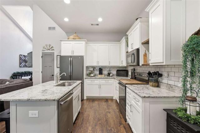 70 Stone Hearth Drive, Cleveland, GA 30528