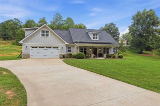70 Stone Hearth Drive, Cleveland, GA 30528