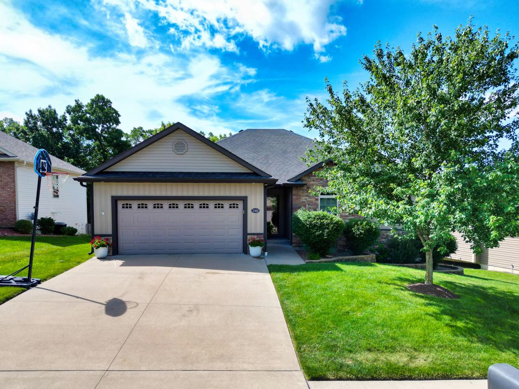 3302 GRANITE CREEK DR, Columbia, MO 65202