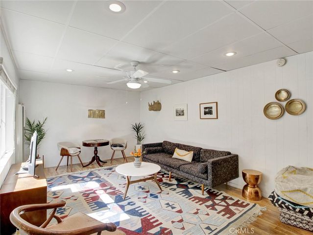 2932 Ledgewood Drive B, Los Angeles, CA 90068